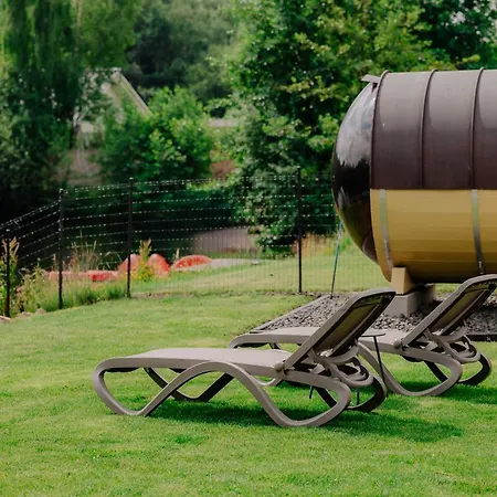 Deluxe, Direkt Am See, Mit Hauseigener Panorama Aussensauna, Zwei Badezimmern, Tretboot, Kamin, In Direkter Naehe Zum Kinderspieleparadies Sowie Reit- Und Ponyhof, 1 Bis 8 Personen * Twist