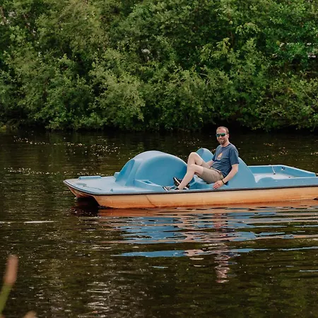 Deluxe, Direkt Am See, Mit Hauseigener Panorama Aussensauna, Zwei Badezimmern, Tretboot, Kamin, In Direkter Naehe Zum Kinderspieleparadies Sowie Reit- Und Ponyhof, 1 Bis 8 Personen Twist