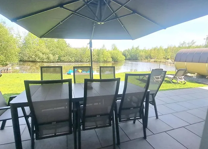 Deluxe, Direkt Am See, Mit Hauseigener Panorama Aussensauna, Zwei Badezimmern, Tretboot, Kamin, In Direkter Naehe Zum Kinderspieleparadies Sowie Reit- Und Ponyhof, 1 Bis 8 Personen Vakantiehuis *