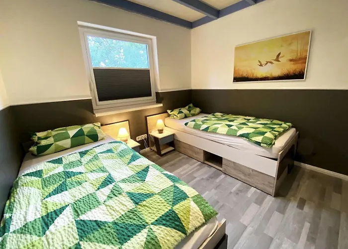 Deluxe, Direkt Am See, Mit Hauseigener Panorama Aussensauna, Zwei Badezimmern, Tretboot, Kamin, In Direkter Naehe Zum Kinderspieleparadies Sowie Reit- Und Ponyhof, 1 Bis 8 Personen Vakantiehuis Twist