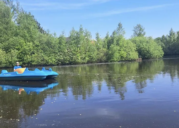Deluxe, Direkt Am See, Mit Hauseigener Panorama Aussensauna, Zwei Badezimmern, Tretboot, Kamin, In Direkter Naehe Zum Kinderspieleparadies Sowie Reit- Und Ponyhof, 1 Bis 8 Personen * Twist