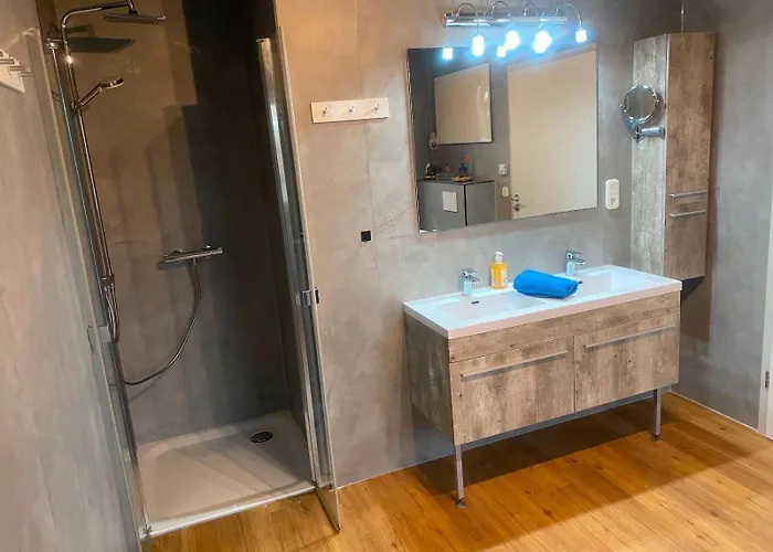 Deluxe, Direkt Am See, Mit Hauseigener Panorama Aussensauna, Zwei Badezimmern, Tretboot, Kamin, In Direkter Naehe Zum Kinderspieleparadies Sowie Reit- Und Ponyhof, 1 Bis 8 Personen Vakantiehuis Twist