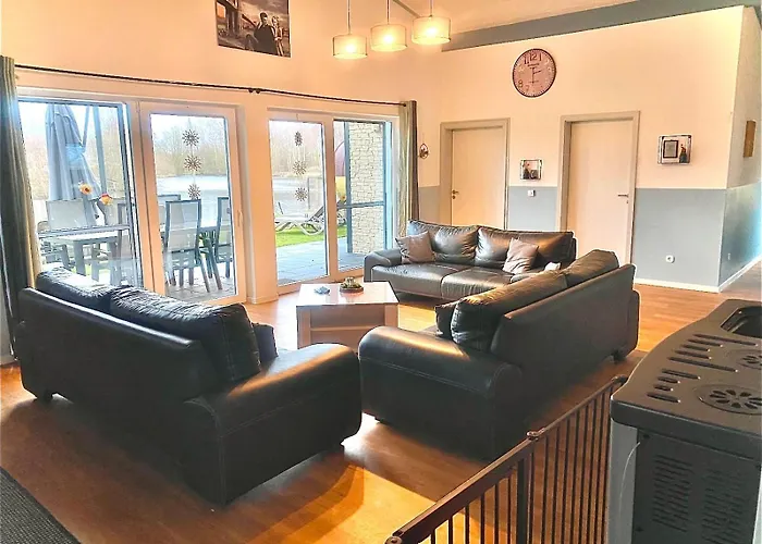 Deluxe, Direkt Am See, Mit Hauseigener Panorama Aussensauna, Zwei Badezimmern, Tretboot, Kamin, In Direkter Naehe Zum Kinderspieleparadies Sowie Reit- Und Ponyhof, 1 Bis 8 Personen Vakantiehuis *
